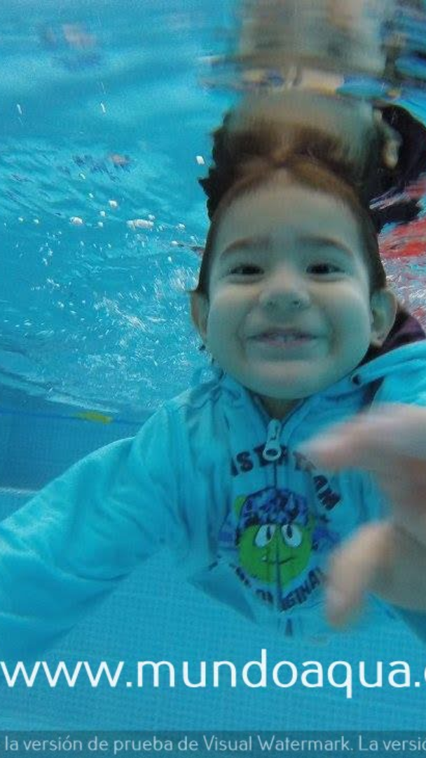 Bebé seguro en el agua con MundoAqua